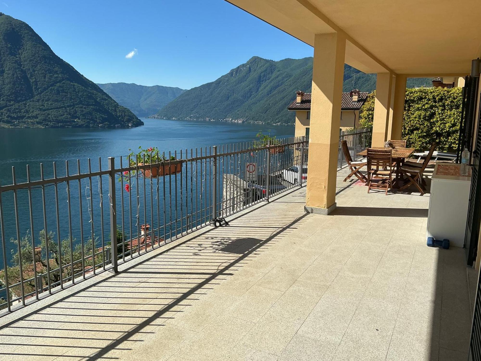Colonno Panoramica Lago Di Como Luaran gambar